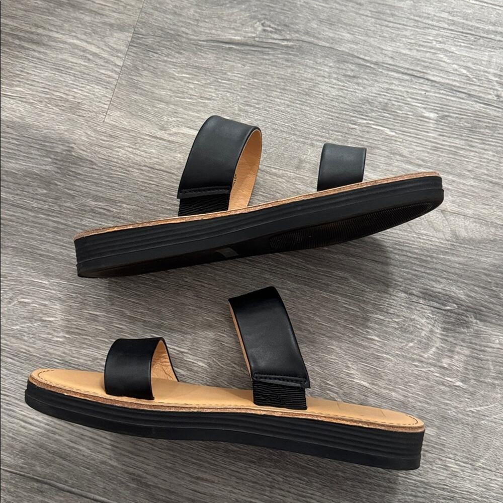 DV by Dolce Vita Two Strap Black "Haller" Sandals Size 9 - Picture 4 of 9